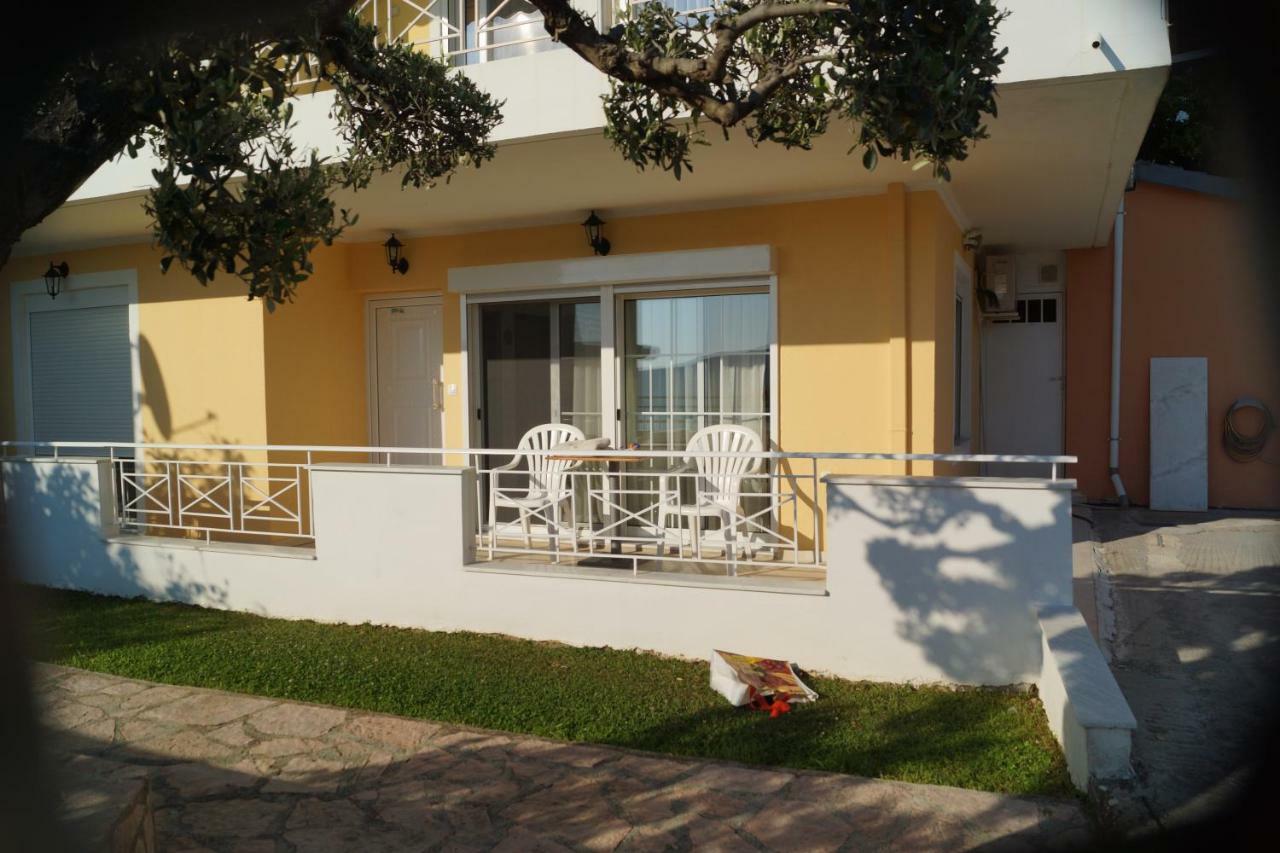 Τhe Sunny Apartments Ігумениця Екстер'єр фото