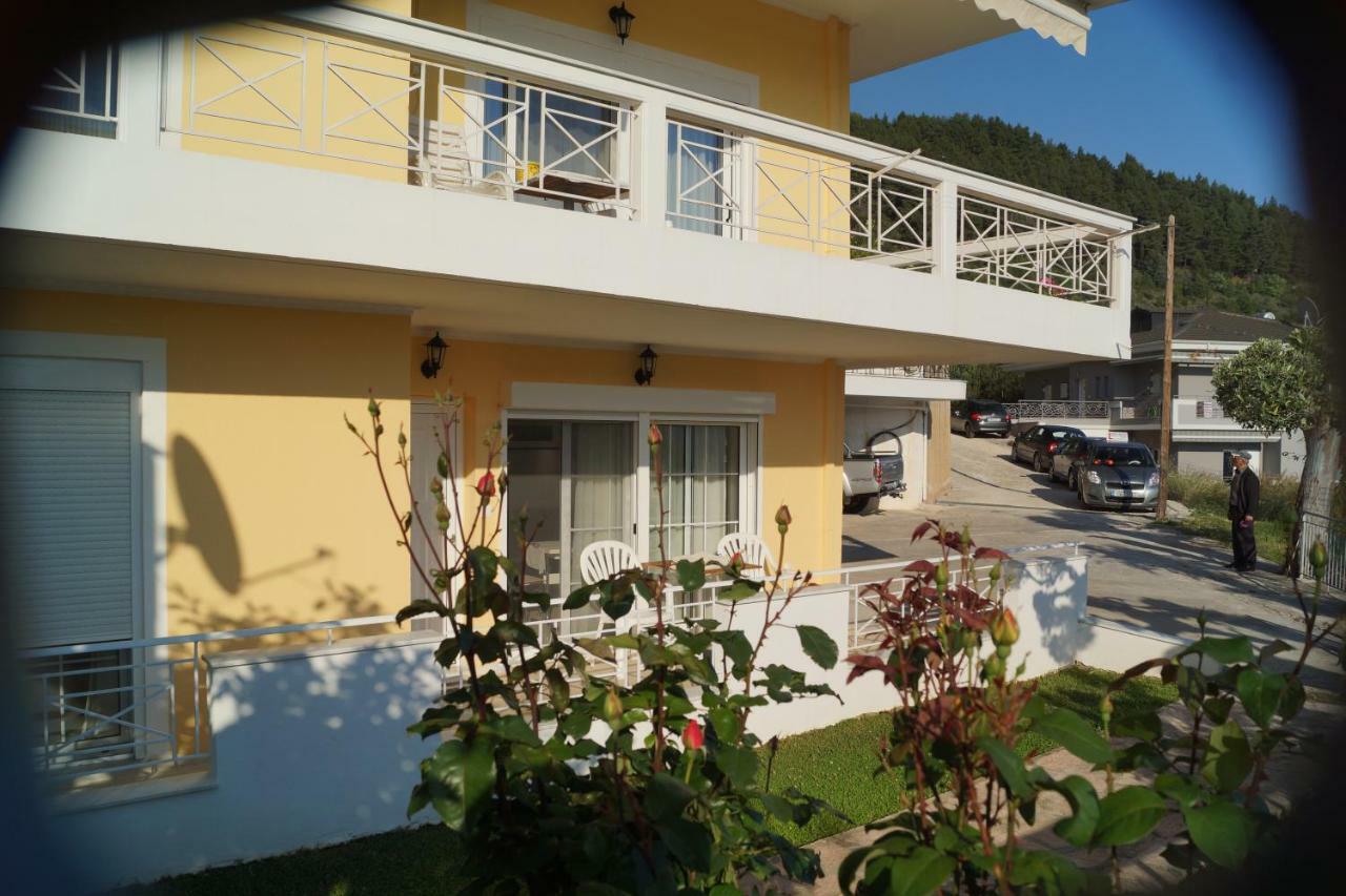 Τhe Sunny Apartments Ігумениця Екстер'єр фото