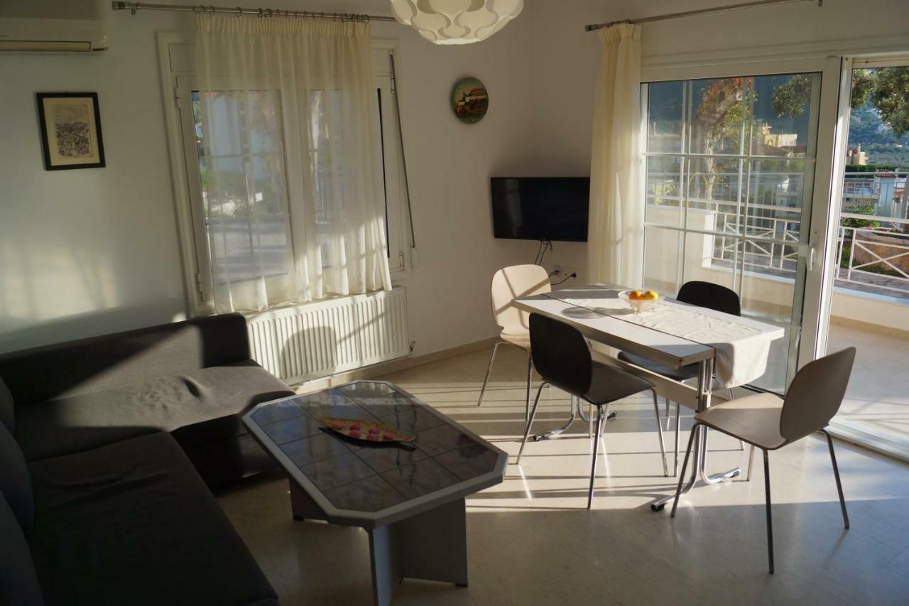 Τhe Sunny Apartments Ігумениця Екстер'єр фото