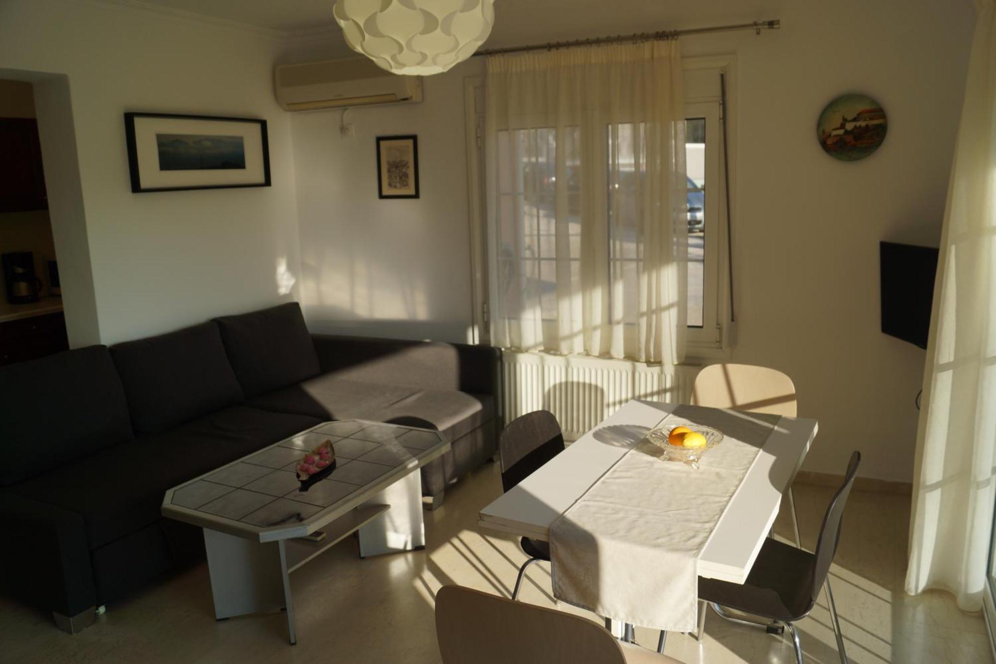 Τhe Sunny Apartments Ігумениця Екстер'єр фото